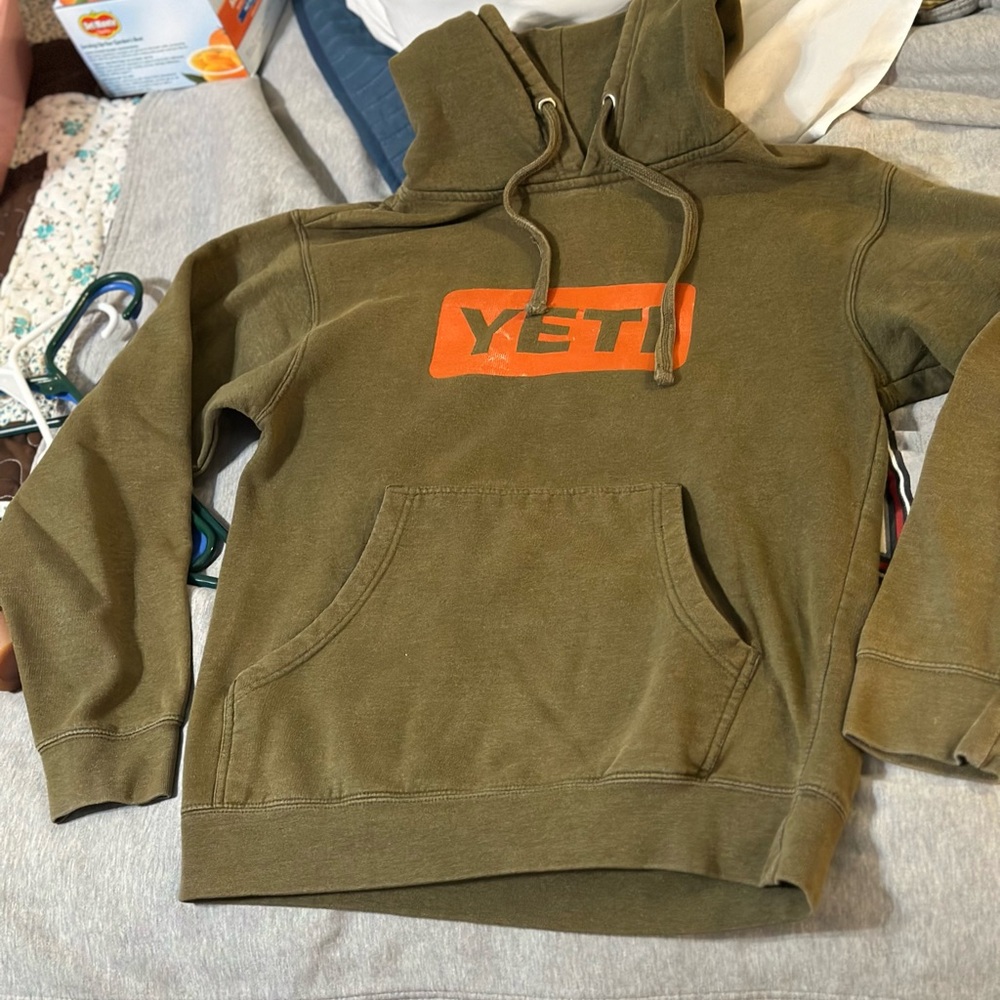 Yeti hoodie